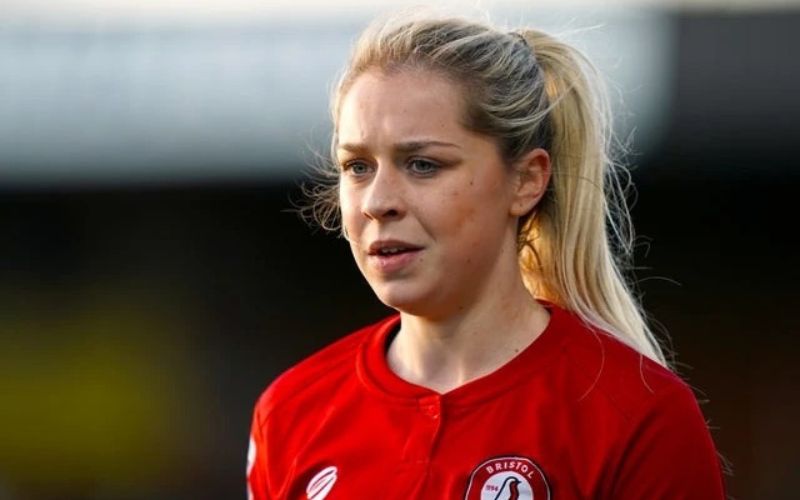 image Poppy Pattinson – Hậu vệ triển vọng của bóng đá nữ Anh