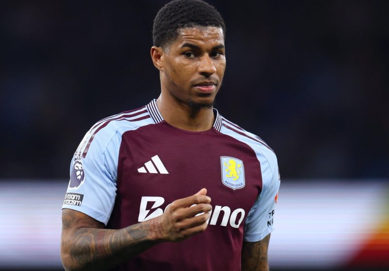 Rashford có thể thi đấu linh hoạt ở cả hai cánh hoặc trung phong, mang đến sự đa dạng cho hàng công