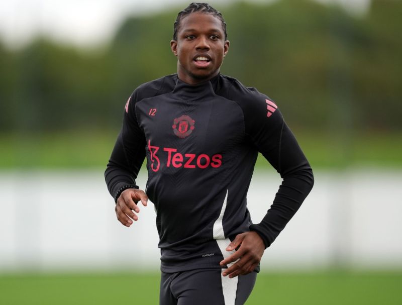 Chấn thương đã khiến cho sự nghiệp của Malacia rẽ hướng