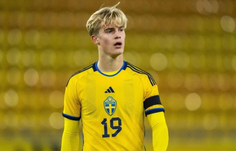 Lucas Bergvall là “viên ngọc thô” hứa hẹn tỏa sáng tại Barcelona